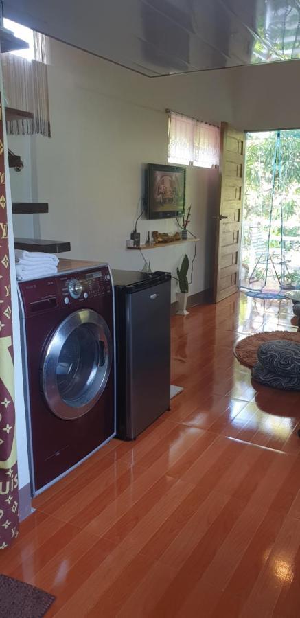 Cozy Tinyhouse Near Sm City Daet Екстериор снимка